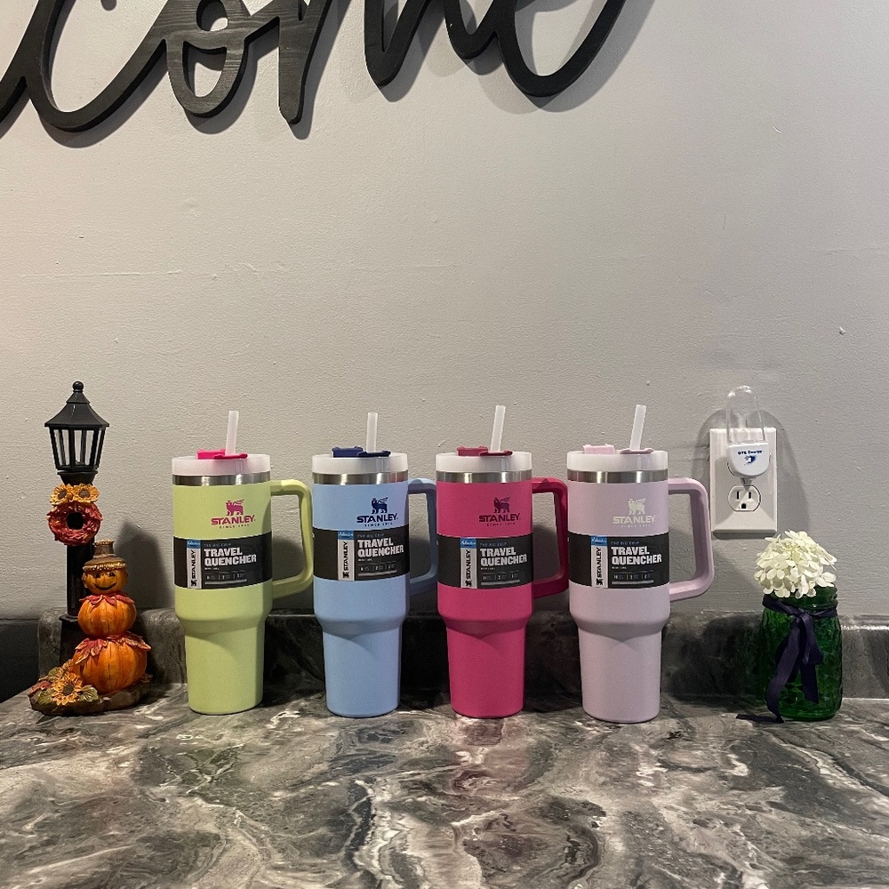 New!! Bundle of four 40oz Stanley Adventure Quencher Tumbler Cups